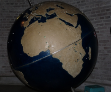 Afrika im Visier (Foto: Dieter Schütz/pixelio.de)