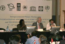 IAASTD co-chairs Judi Wakhungu, Hans Herren and Director Bob Watson in 2008