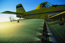 Glyphosate spraying (ptmartins/Flickr.com)