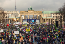 33,000 took to Berlin’s streets (Photo: Alexander Puell/www.wir-haben-es-satt.de)