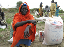 Food Distribution in Sudan (Photo: USAID, bit.ly/USAIDSudan, bit.ly/1_CC_BY-NC_2-0)